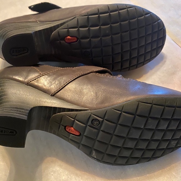 Never been worn brown Wolky Brown Mary Jane 2" heels - Picture 6 of 7